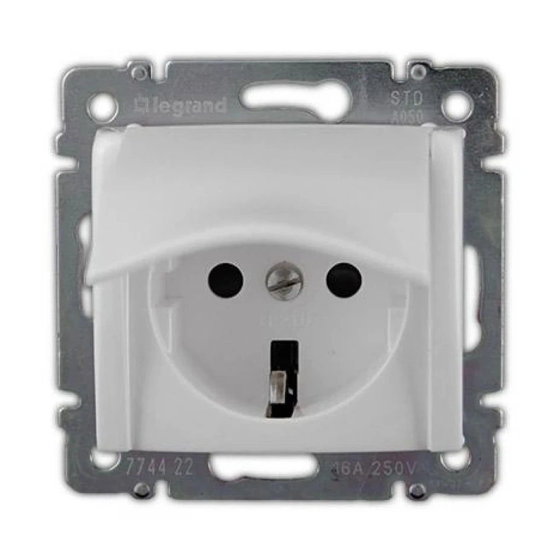 Розетка Legrand Valena с заземлением и защитными шторками белая 2